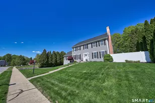 10 Fawn Meadow Dr, Naugatuck, CT 06770 - Photo 35