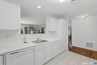 12 Tabor Circle, West Hartford, CT 06117 - Photo 9