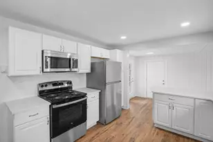 19 Castle View Dr, Chester, CT 06412 - Photo 7