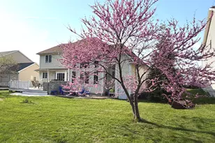 35 Emerald Pines Rd, Waterbury, CT 06704 - Photo 11