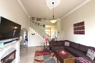 35 Emerald Pines Rd, Waterbury, CT 06704 - Photo 23