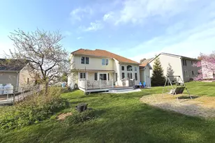 35 Emerald Pines Rd, Waterbury, CT 06704 - Photo 7