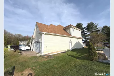 35 Emerald Pines Road, Waterbury, CT 06704 - Photo 5