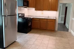 370 Maple Ave, Hartford, CT 06114 - Photo 7