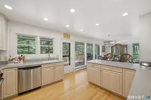 190 Red Fox Rd, Stamford, CT 06903 - Photo 7