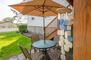 2 Berkshire Dr, Danbury, CT 06811 - Photo 33