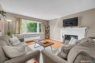 2 Berkshire Dr, Danbury, CT 06811 - Photo 3