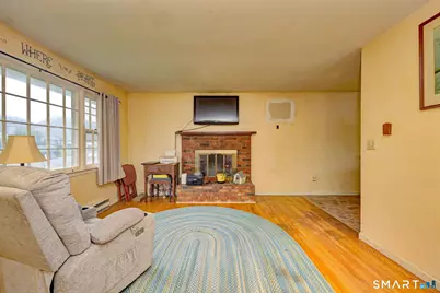 14 Horseshoe Drive, Waterbury, CT 06706 - Photo 5