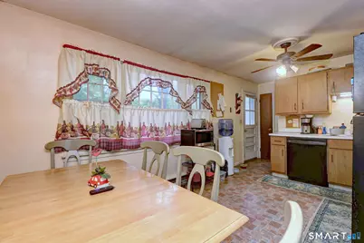 14 Horseshoe Drive, Waterbury, CT 06706 - Photo 11