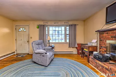 14 Horseshoe Drive, Waterbury, CT 06706 - Photo 7