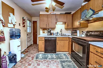 14 Horseshoe Drive, Waterbury, CT 06706 - Photo 13