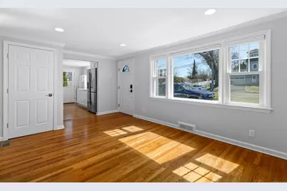36 Ocean Drive East, Stamford, CT 06902 - Photo 3