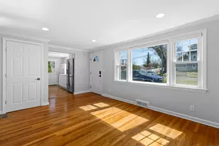 36 Ocean Dr E, Stamford, CT 06902 - Photo 3