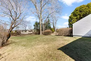 36 Ocean Dr E, Stamford, CT 06902 - Photo 23
