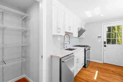 36 Ocean Drive East, Stamford, CT 06902 - Photo 5