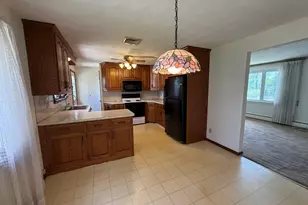 26 Maple St, Trumbull, CT 06611 - Photo 11