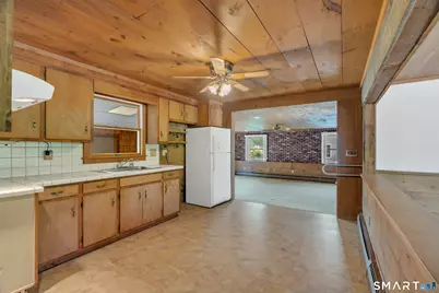 8 Chapel Hill Road, Montville, CT 06370 - Photo 3