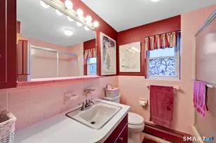 97 Shadow Ln, West Hartford, CT 06110 - Photo 21