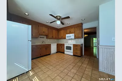 223 Deer Run #223, Shelton, CT 06484 - Photo 5