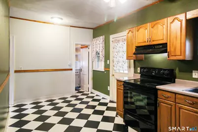 32 Ingraham Place, Bristol, CT 06010 - Photo 5