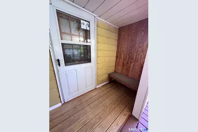 33 Thomas Street, Windsor Locks, CT 06096 - Photo 5