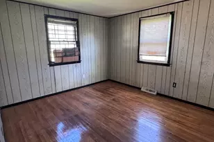 33 Thomas St, Windsor Locks, CT 06096 - Photo 13