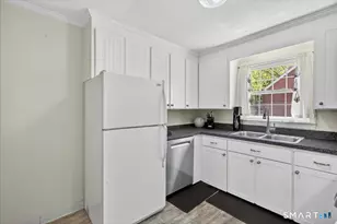 41 Barrett St, Hamden, CT 06517 - Photo 11
