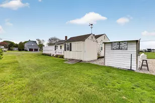 21 Riverside Dr, Clinton, CT 06413 - Photo 39