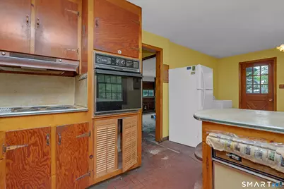 1044 Jerome Avenue, Bristol, CT 06010 - Photo 19