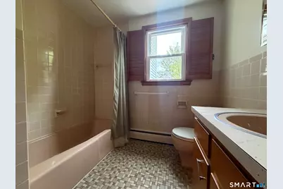 133 Pinehurst Avenue #Flr 1, New Britain, CT 06053 - Photo 13