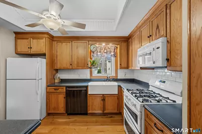 14 Old Black Point Road, East Lyme, CT 06357 - Photo 9