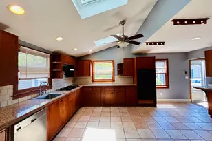 11 Wayland Ct, Milford, CT 06460 - Photo 13