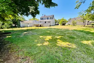 11 Wayland Ct, Milford, CT 06460 - Photo 7