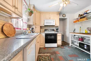 70 Judwin Ave, New Haven, CT 06515 - Photo 7