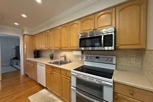 1193 Hope St, Stamford, CT 06907 - Photo 15