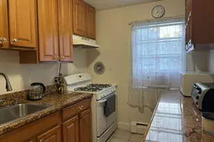 16 Fairview Dr, Danbury, CT 06810 - Photo 5