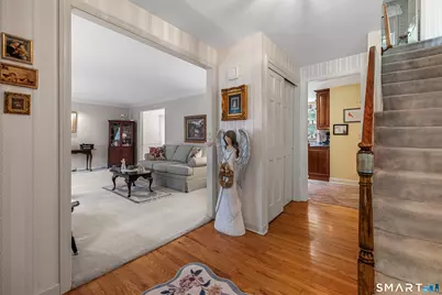 14 Amy Lane, Simsbury, CT 06070 - Photo 5