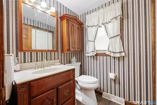 14 Amy Ln, Simsbury, CT 06070 - Photo 19