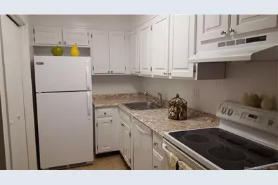 500 Newfield Avenue #4B, Stamford, CT 06905 - Photo 7