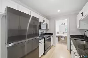 39 Maple Tree Ave, Stamford, CT 06906 - Photo 5
