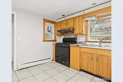 36 Baggott Street, West Haven, CT 06516 - Photo 9