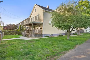 14 Sniffen St, Norwalk, CT 06851 - Photo 3