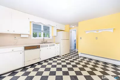 146 Victoria Road, New Britain, CT 06052 - Photo 9