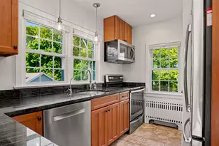 40 Woodbury Ave, Stamford, CT 06907 - Photo 13
