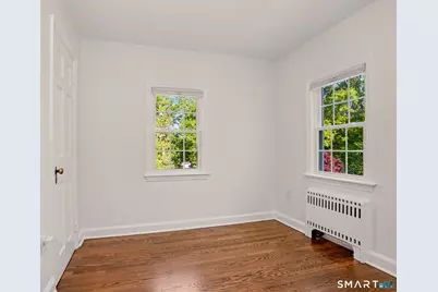 40 Woodbury Avenue, Stamford, CT 06907 - Photo 17