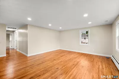 7 Cannon Street, Windsor Locks, CT 06096 - Photo 11