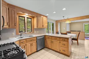 832 Quarter Mile Rd, Orange, CT 06477 - Photo 17