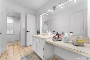 101 Madeline Ave, Waterbury, CT 06708 - Photo 17