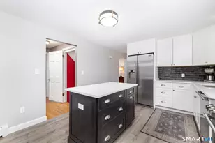 7 Capilos Dr, Cromwell, CT 06416 - Photo 7