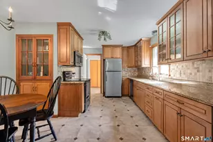 11 Candlewood Ln, Farmington, CT 06032 - Photo 3
